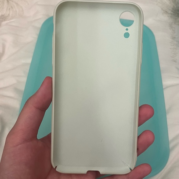 IPHONE XR: TM and Cartoon Network case. - Picture 5 of 6